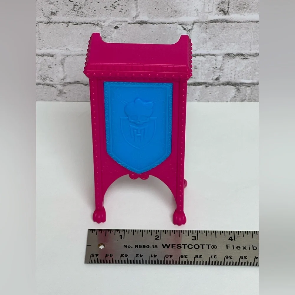 Monster High Deluxe High School Replacement Podium Console Table Furniture